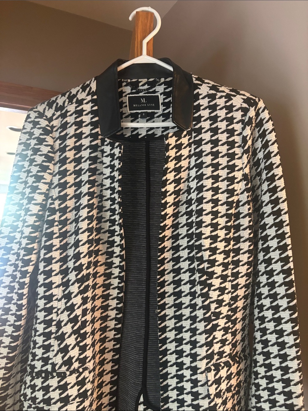 Melanie Lyne Black & White Houndstooth Open Blazer